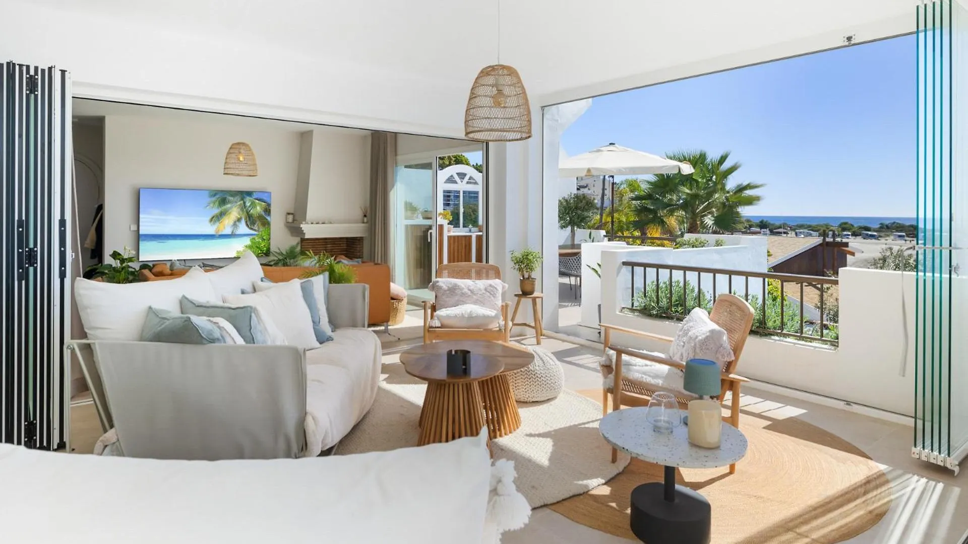 Apartment Bermeja Beach Ref #54 Estepona