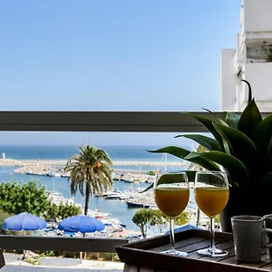 Apartment Marina With Sea Views, Pool And Parking, Estepona
